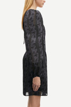Load image into Gallery viewer, Samsoe Samsoe Saanai dress