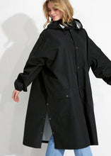 Load image into Gallery viewer, Emma&Malena GBG Regnponcho Black - kunigunda.se