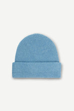 Load image into Gallery viewer, Samsoe Samsoe Nor hat - Scarlet sage, Blue heaven