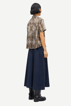 Load image into Gallery viewer, Samsoe Samsoe MIna shirt Aquarel Animal Greige