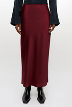 Load image into Gallery viewer, Samsoe Samsoe Saagneta long skirt Syrah