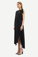 Load image into Gallery viewer, Samsoe Samsoe Saalba dress black