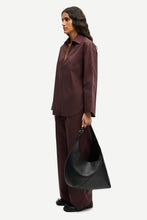 Load image into Gallery viewer, Samsoe Samsoe Sasully blouse fudge