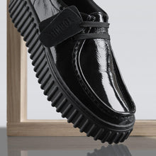 Load image into Gallery viewer, Clarks Torhill Bee black patent leather