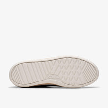 Load image into Gallery viewer, Clarks Hollyhook zip black nubuck