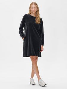 Nanso Veluuri dress