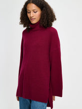 Load image into Gallery viewer, Nanso Pamela Tröja vinröd