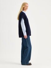 Load image into Gallery viewer, Nanso Palmikot vest dark blue