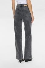 Load image into Gallery viewer, Nümph Nuparis jeans 28" , 32" black wash