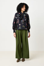 Load image into Gallery viewer, Louche Aditi blouse flower
