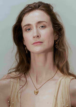 Load image into Gallery viewer, Wos Alban necklece gold