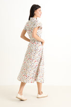 Load image into Gallery viewer, Louche Danica Dogs Day klänning med hundmönster