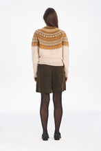 Load image into Gallery viewer, Komodo FAIR Isle Lambswool Jumper - Sand