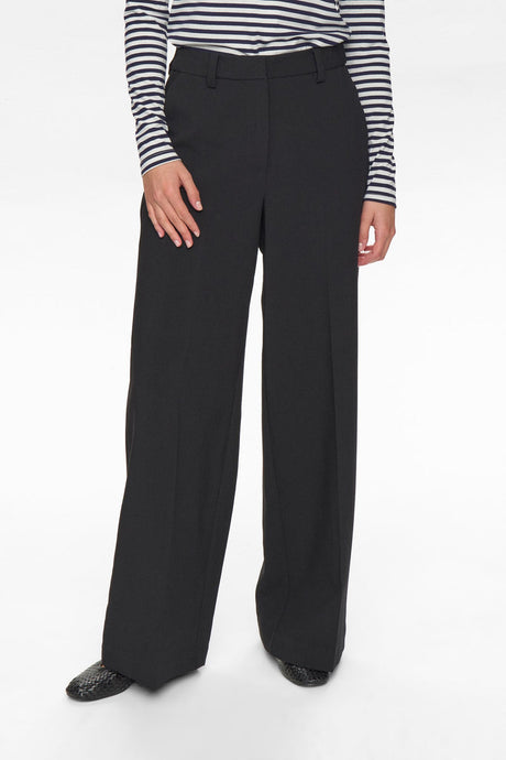 Nümph Nualmut pants black