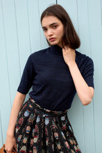 Load image into Gallery viewer, Louche Vista polo neck top mörkblå