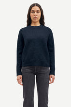 Load image into Gallery viewer, Samsoe Samsoe Anour tröja dark blue