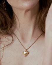Load image into Gallery viewer, Wos Alban necklece gold