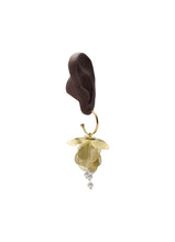 Load image into Gallery viewer, WOS Dahlia örhängen Guld / Silver