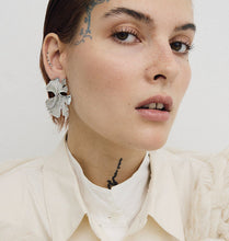Load image into Gallery viewer, WOS May earrings Gold / Silver
