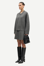 Load image into Gallery viewer, Samsoe Samsoe Salula V-neck