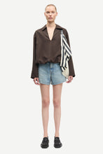Load image into Gallery viewer, Samsoe Samsoe Sadaphne topp mulch brun