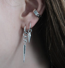 Load image into Gallery viewer, Wos Siri single earrings Silver/Gold